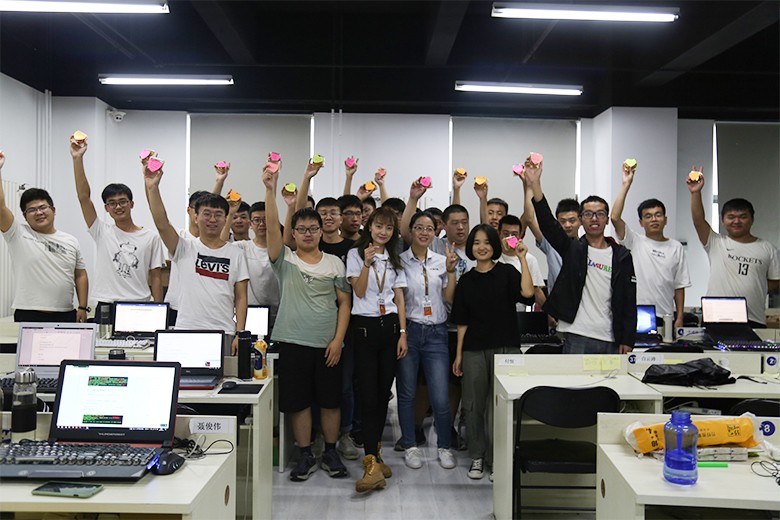 動力節點Java培訓機構學員合影